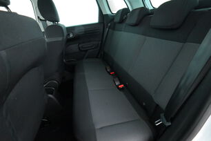 Intérieur sièges arrière depuis le côté conducteur