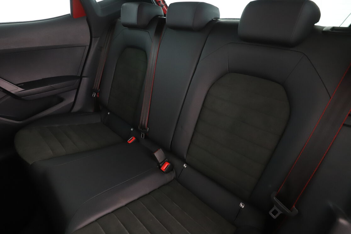 Intérieur sièges arrière depuis le côté conducteur