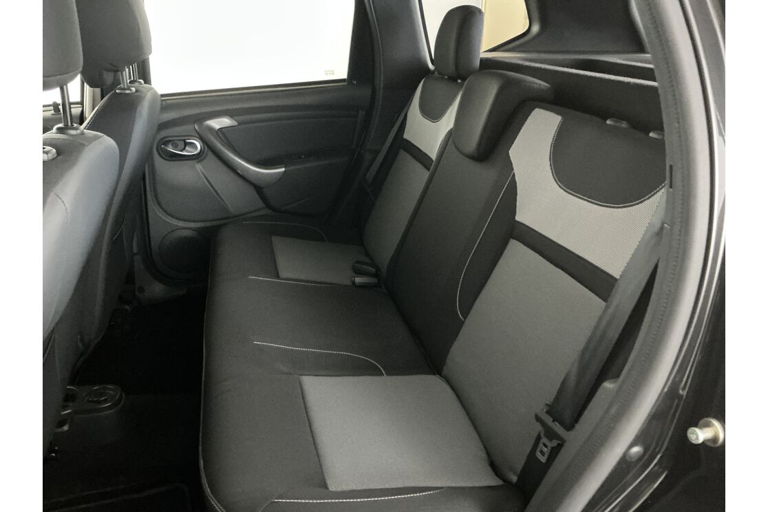 Interno sedili posteriori, dal lato guidatore