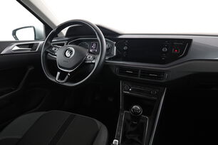 Intérieur côté conducteur depuis le siège arrière