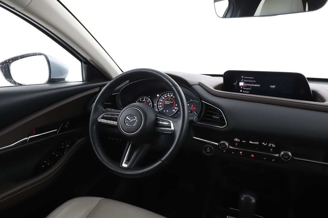 Intérieur côté conducteur depuis le siège arrière