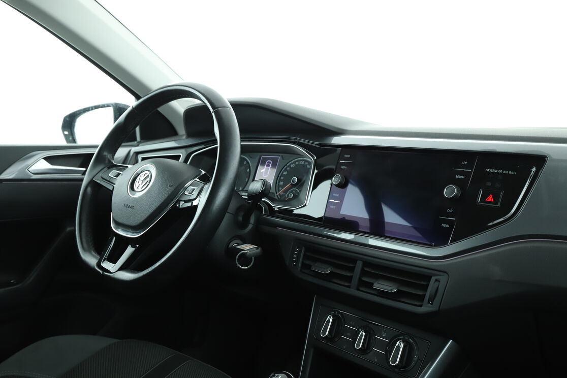 Intérieur côté conducteur depuis le siège arrière