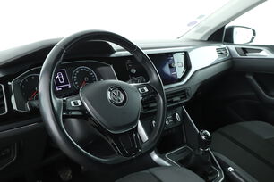 Intérieur côté conducteur 2