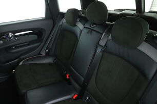 Innenraum Rücksitze Fahrerseite