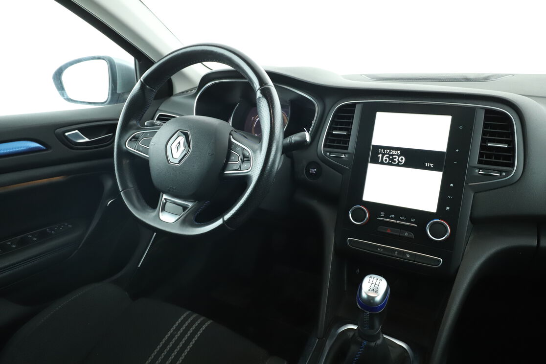 Intérieur côté conducteur depuis le siège arrière