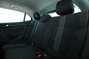 Intérieur sièges arrière depuis le côté conducteur