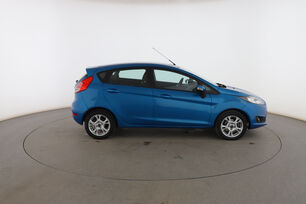 Exterior lado derecho