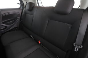 Intérieur sièges arrière depuis le côté conducteur