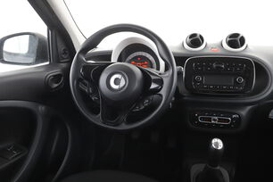 Intérieur côté conducteur depuis le siège arrière