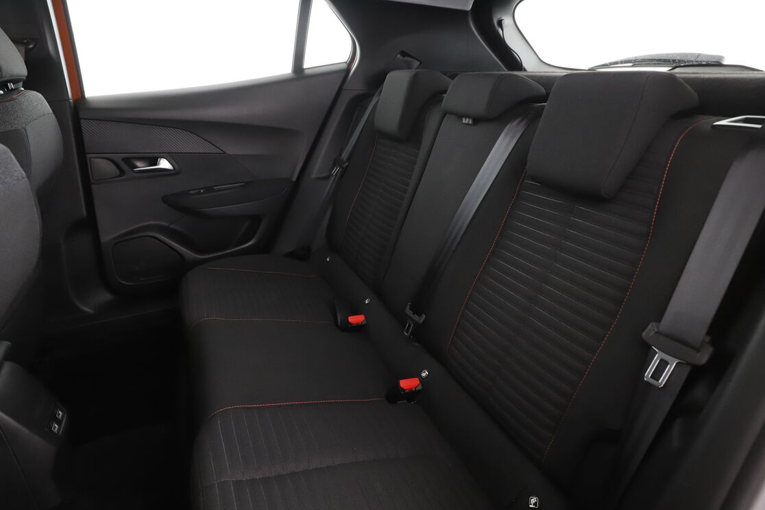 Intérieur sièges arrière depuis le côté conducteur