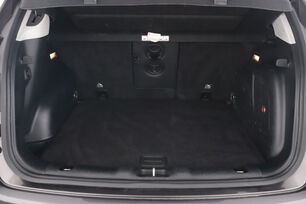 carDetails.imgAlt.interior.9