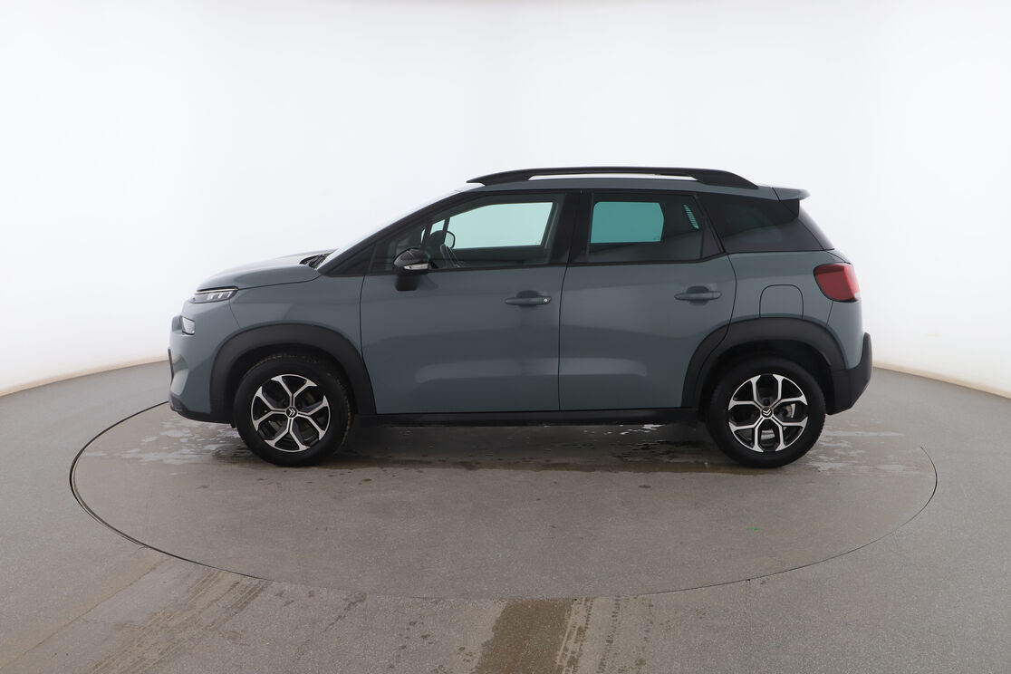 Exterior lado izquierdo