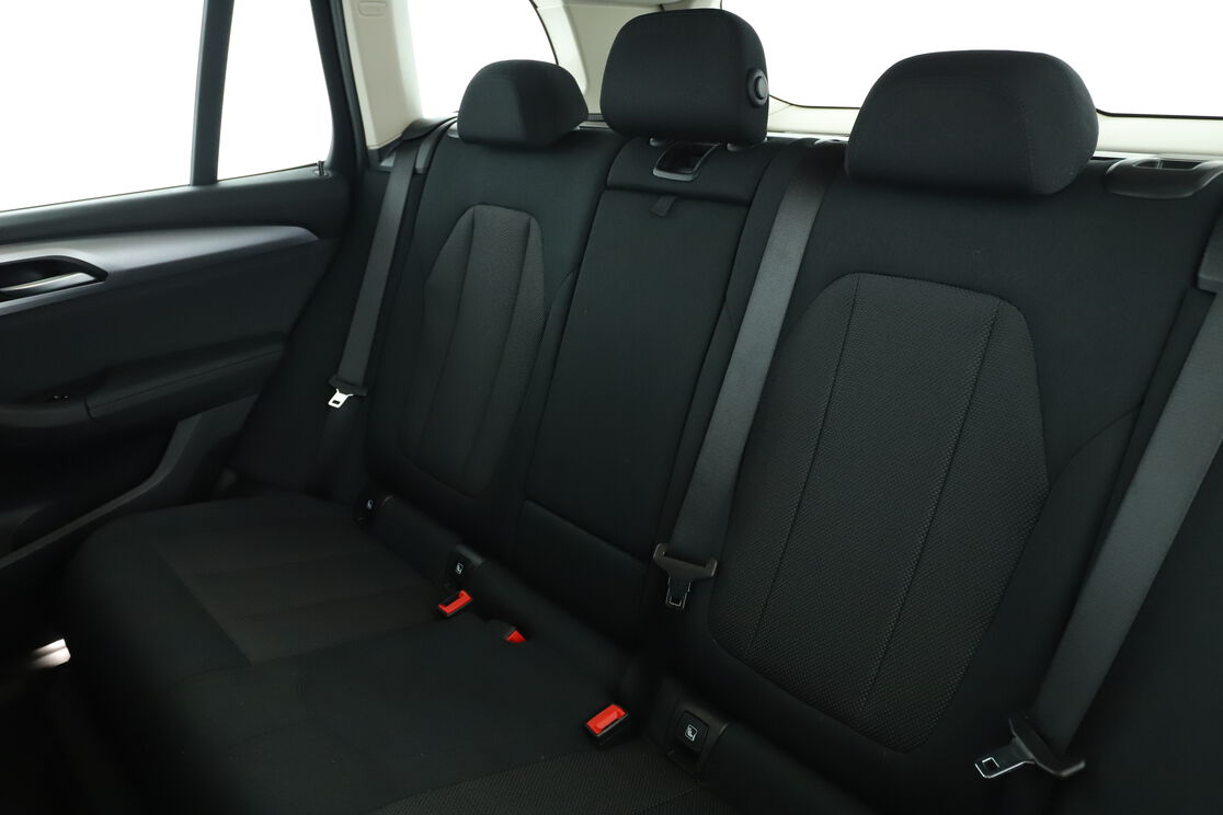 Interno sedili posteriori, dal lato guidatore