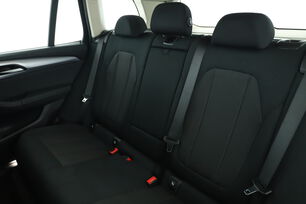 Interno sedili posteriori, dal lato guidatore
