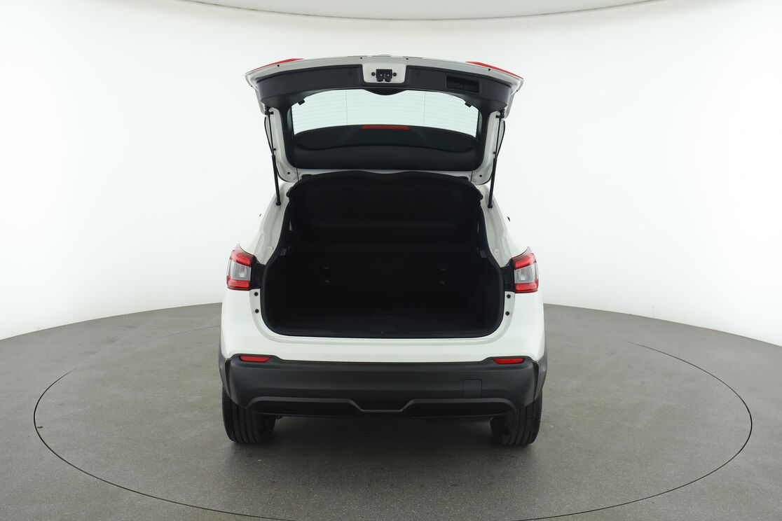 carDetails.imgAlt.interior.10