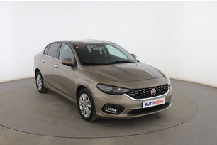 Exterior frontal derecho