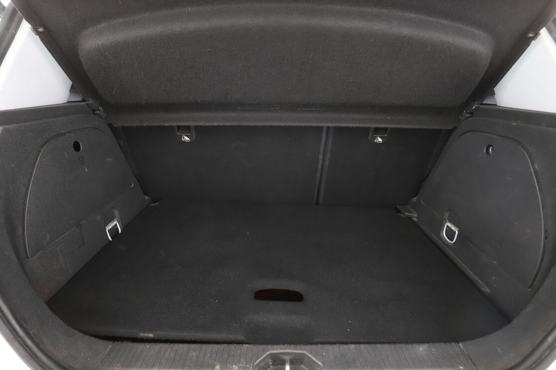 Intérieur coffre 2
