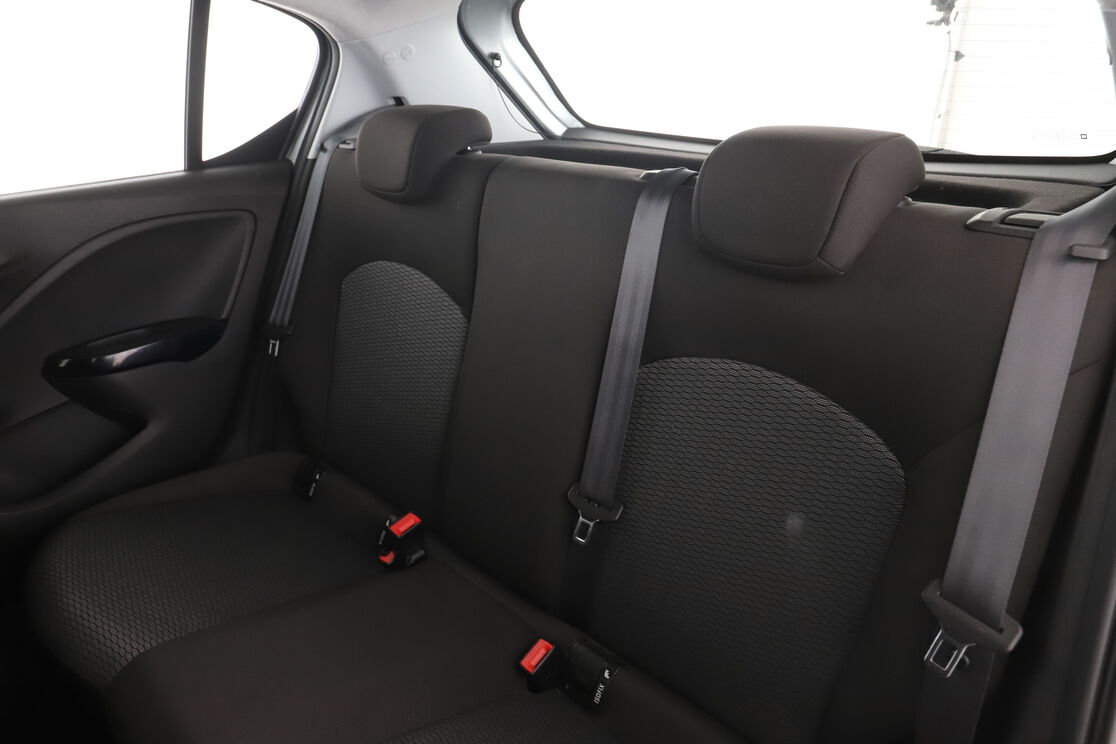Intérieur sièges arrière depuis le côté conducteur