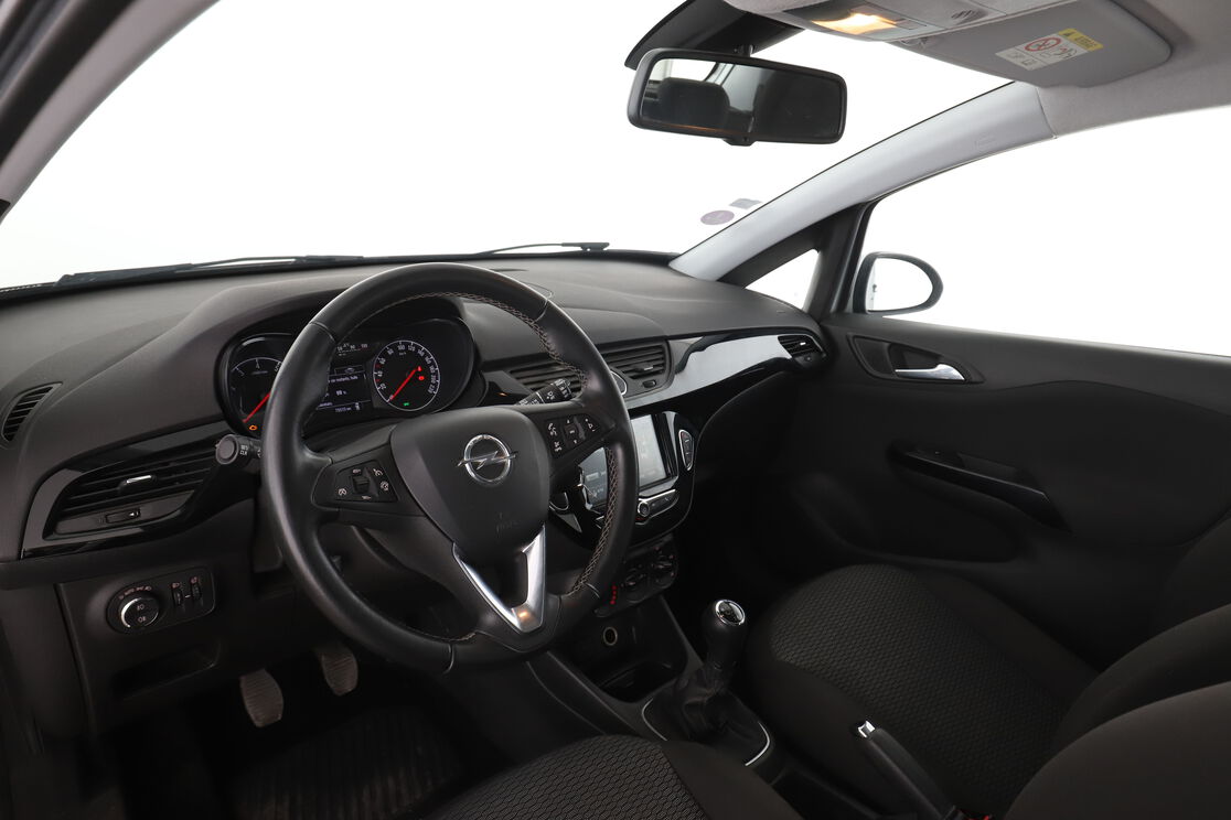 Intérieur côté conducteur 2