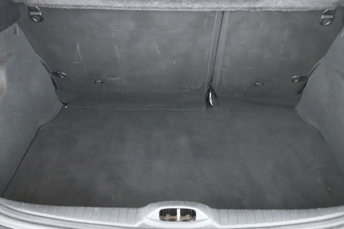 Intérieur coffre 2