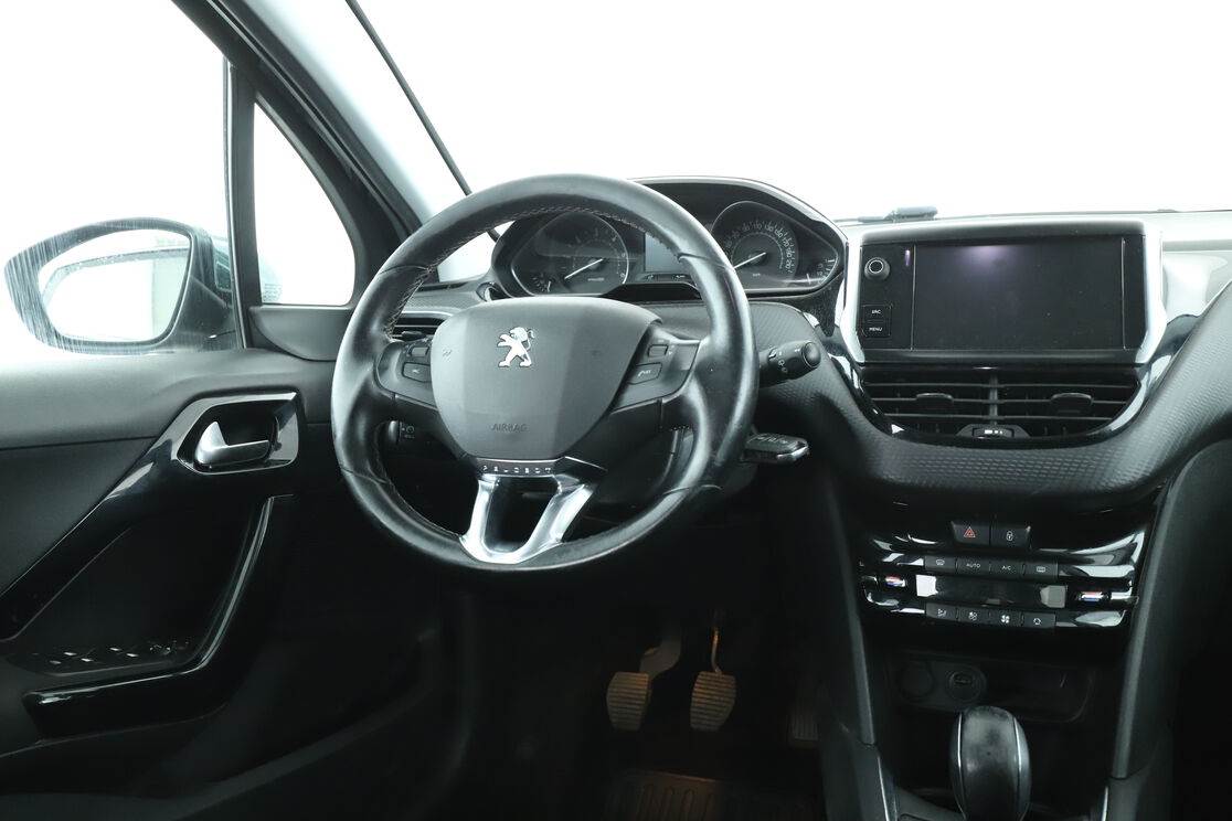 Intérieur côté conducteur depuis le siège arrière