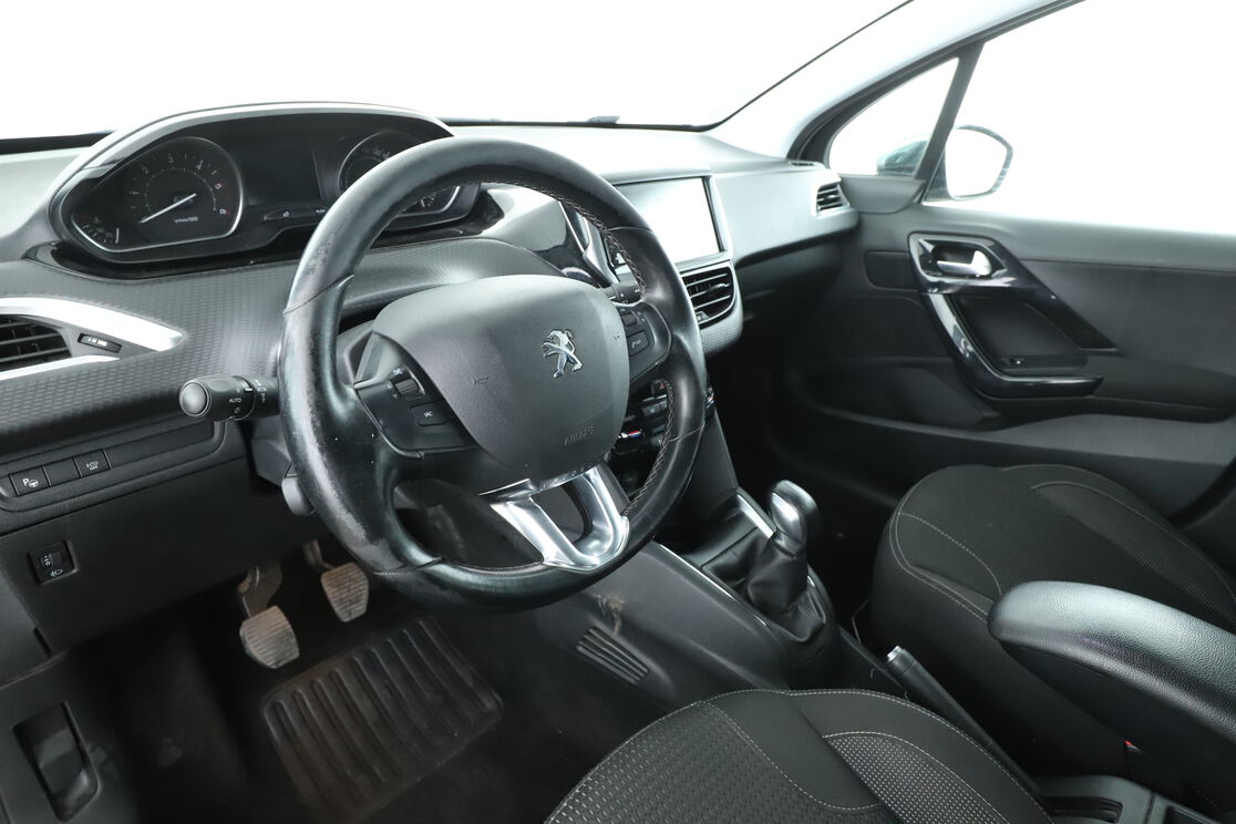 Intérieur côté conducteur 2