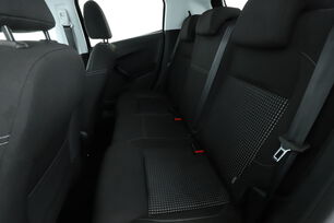 Intérieur sièges arrière depuis le côté conducteur