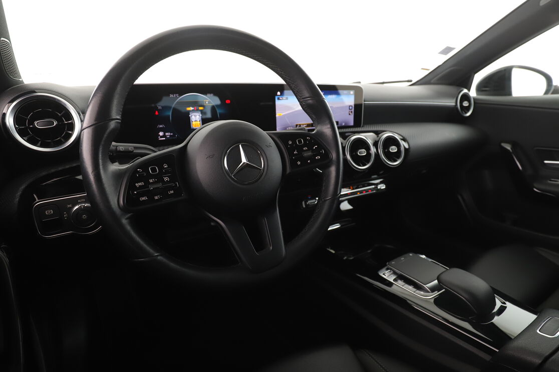 Intérieur côté conducteur 2