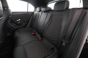 Intérieur sièges arrière depuis le côté conducteur