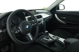 Interior lado del conductor lado 2