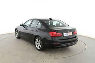 Exterior trasero izquierdo