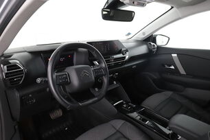 Intérieur côté conducteur 2