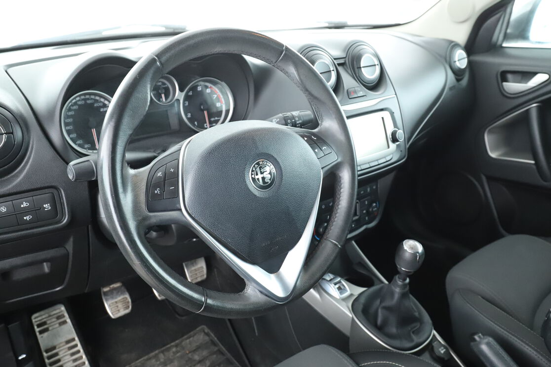 Intérieur côté conducteur 2