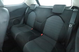 Intérieur sièges arrière depuis le côté conducteur