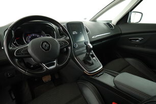 Intérieur côté conducteur 2