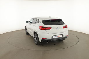 Extérieur arrière gauche