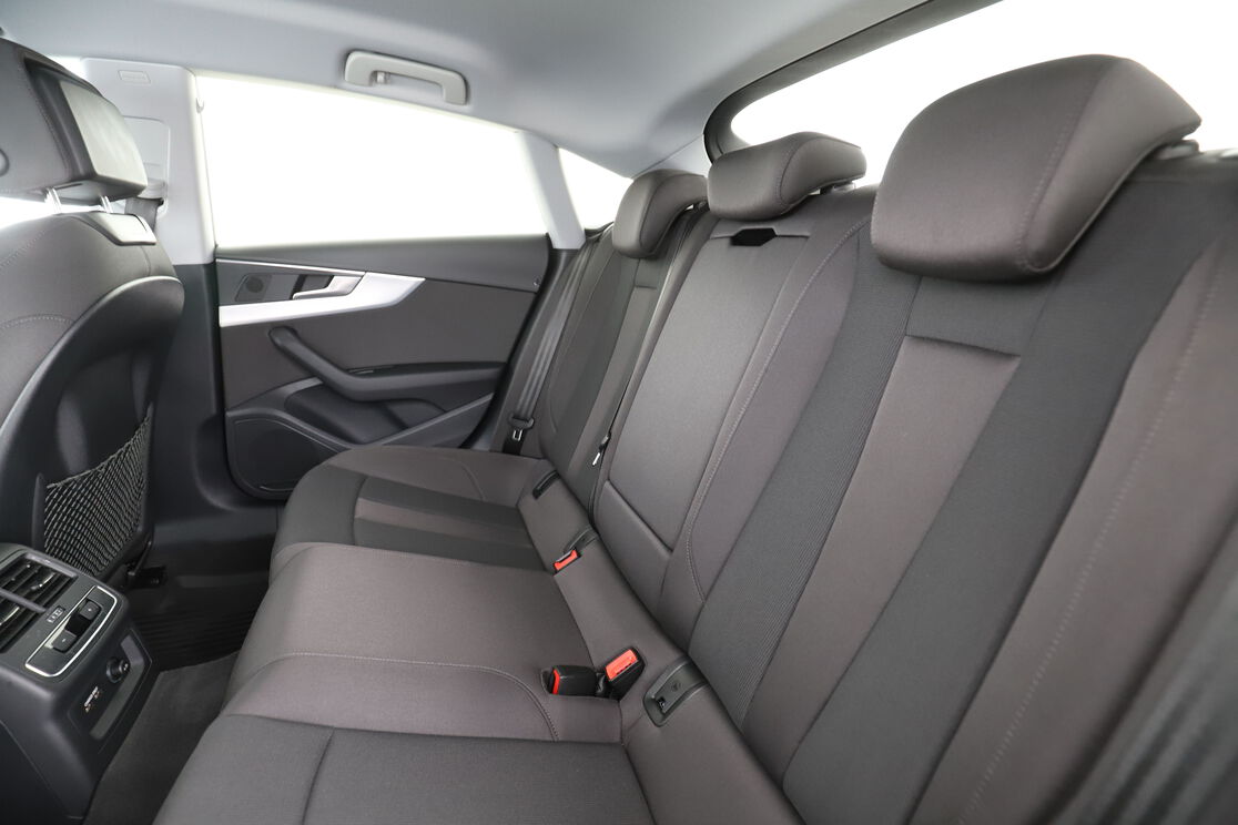 Baksäte bakom förarsätet