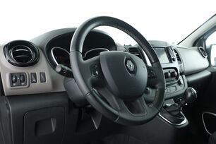 Intérieur côté conducteur 2