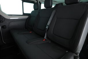 Intérieur sièges arrière depuis le côté conducteur