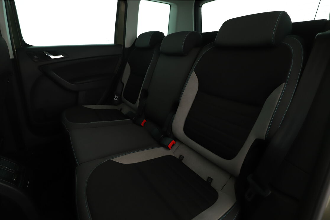 Intérieur sièges arrière depuis le côté conducteur