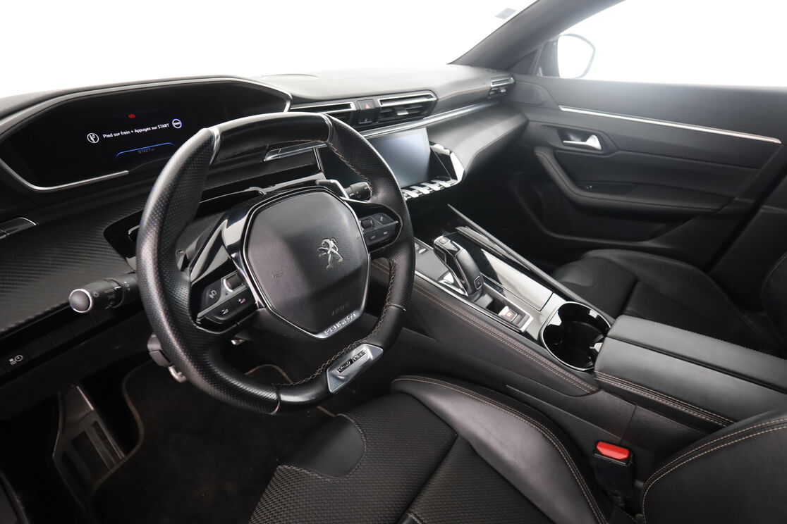 Intérieur côté conducteur 2