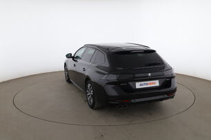 Extérieur arrière gauche