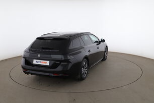 Extérieur arrière droit