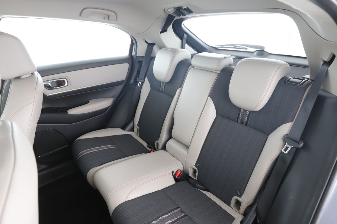 Intérieur sièges arrière depuis le côté conducteur
