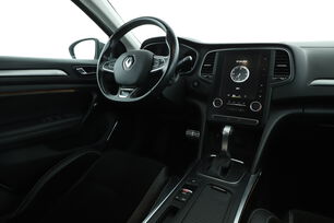 Intérieur côté conducteur depuis le siège arrière