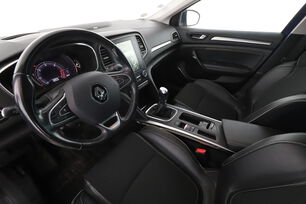 Intérieur côté conducteur 2