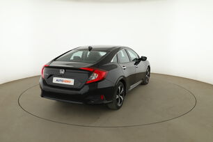 Extérieur arrière droit