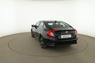 Extérieur arrière gauche