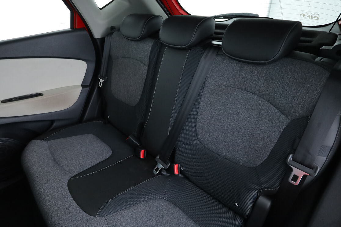 Intérieur sièges arrière depuis le côté conducteur