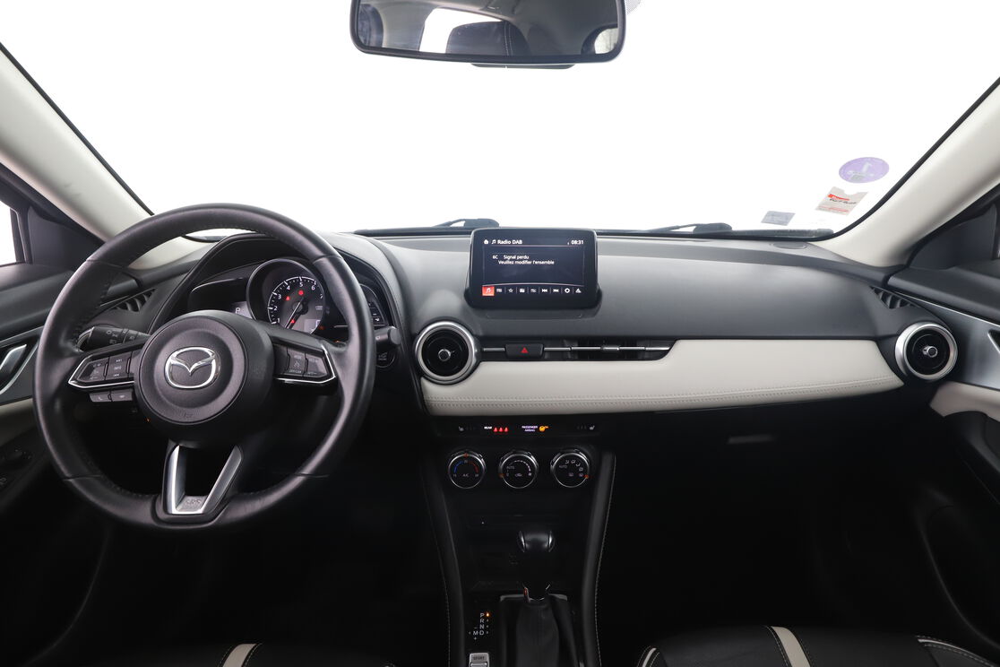 Intérieur côté conducteur depuis le siège arrière